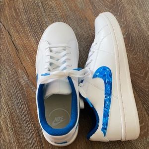Nike Tennis Classics